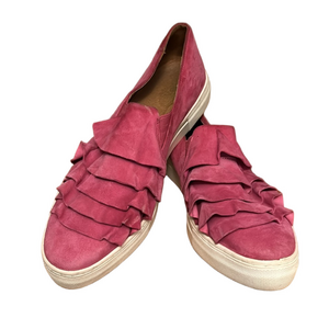 Seychelles Quake Hot Pink Ruffle Leather Slip-On Sneakers 9.5 9 1/2